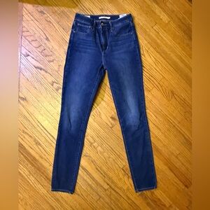 Levi's hi rise 27 Women's Skinny Jeans